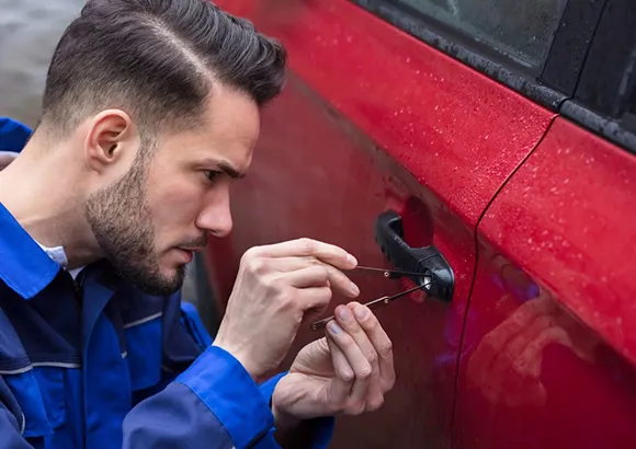 Car lockout and key replacement service from expert automotive locksmiths in Oregon City, OR